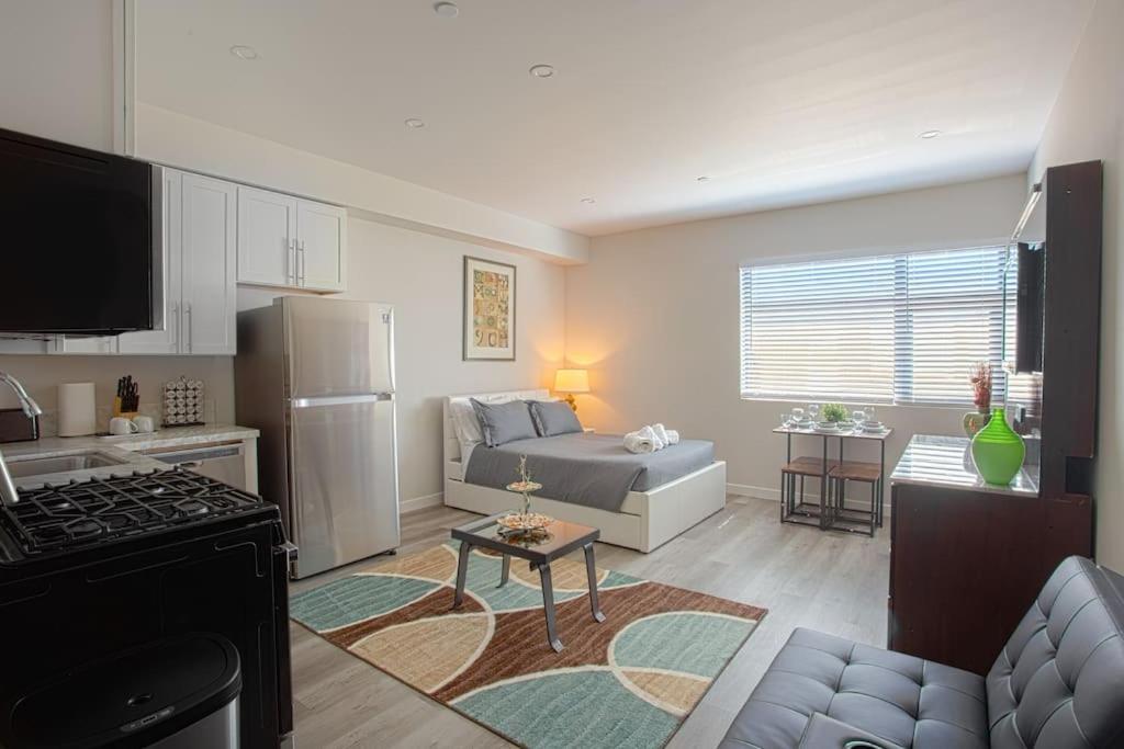 Lovely Studio W Full Kitchen In Heart Of Σαν Ντιέγκο Εξωτερικό φωτογραφία